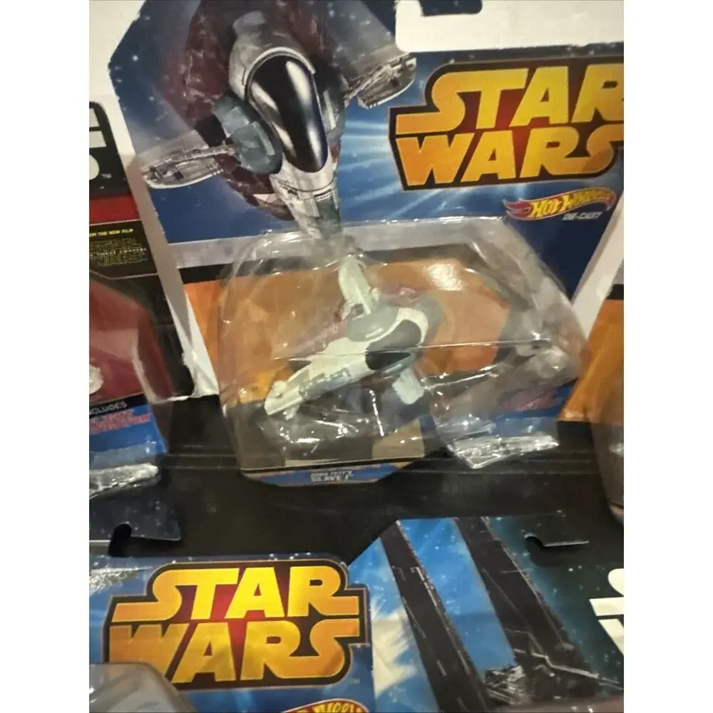 Lot of 8 Hot Wheels Star Wars Die-Cast Vehicles New in Package